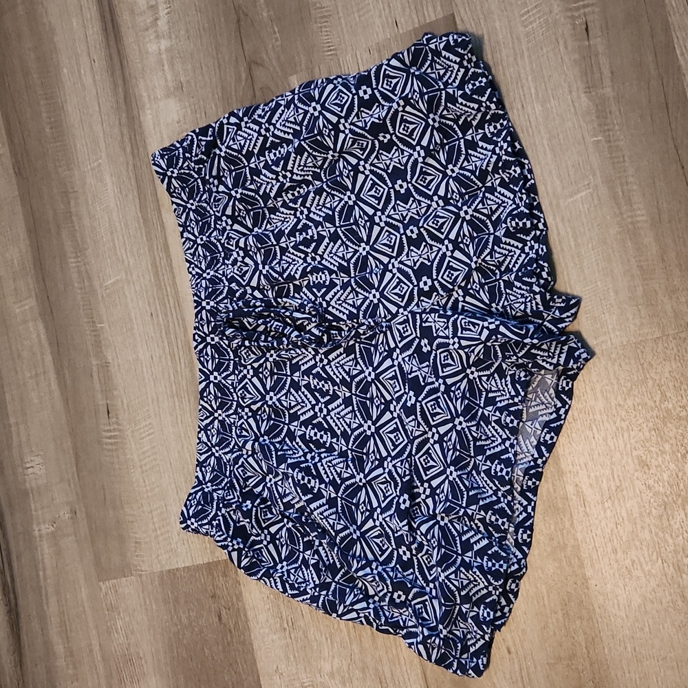 Patterned shorts
